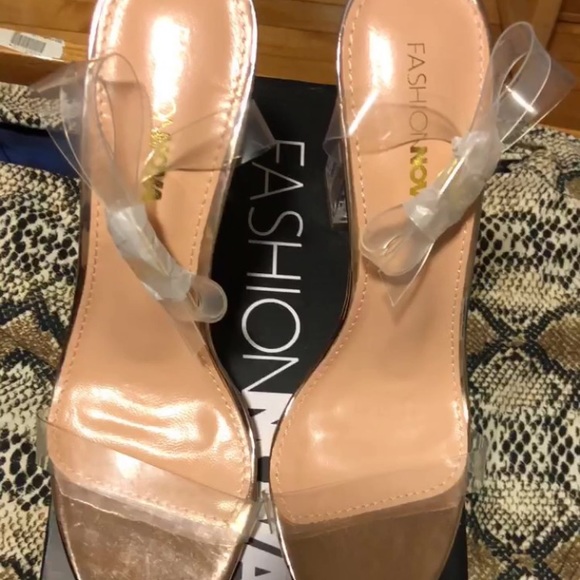 Clear heels! - Picture 2 of 2